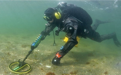 Поиск кладов и металла под водой и на суше